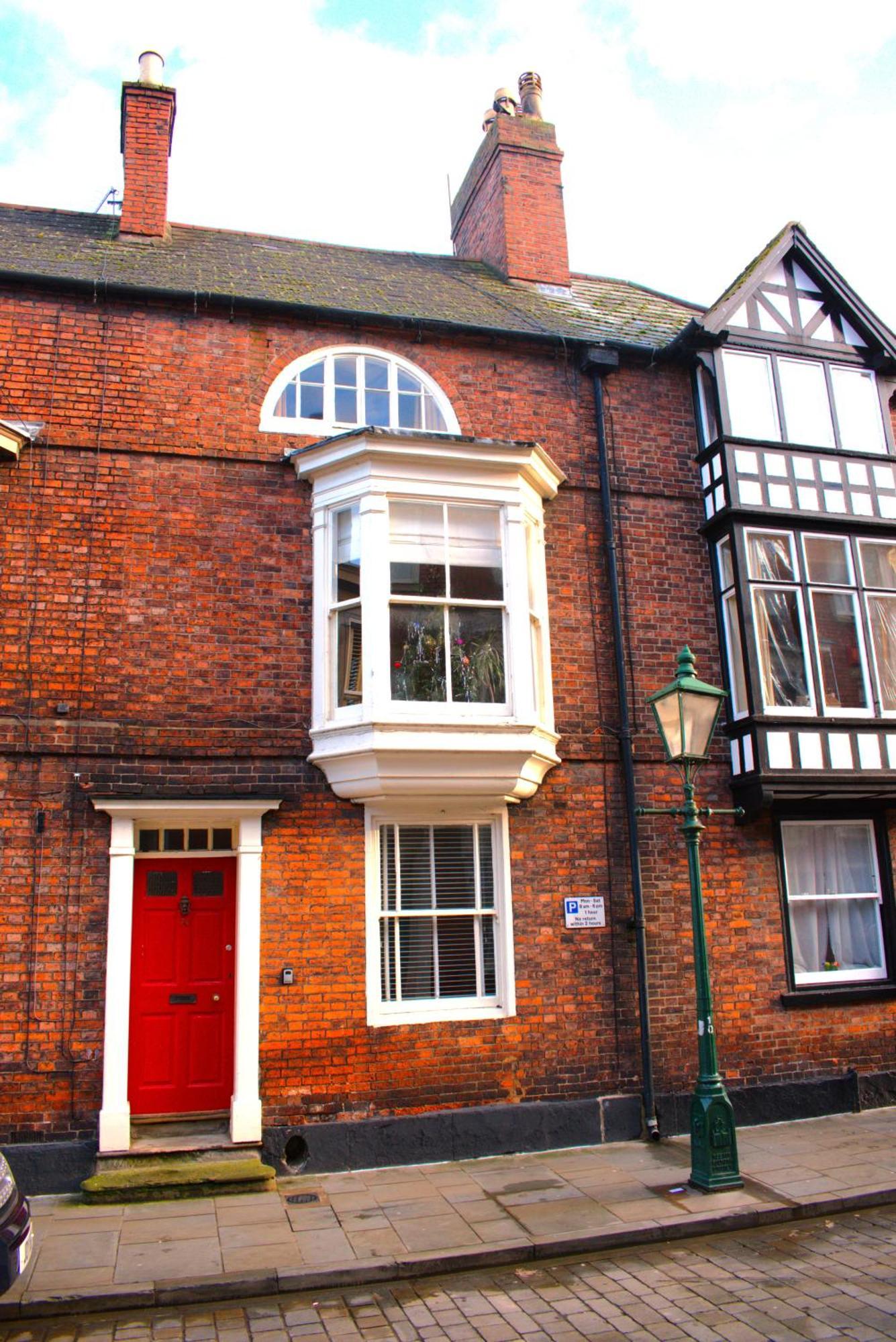 Cathedral View + Parking Holiday home *